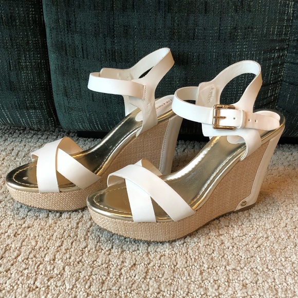 Liz Claiborne Shoes - Liz Claiborne White Sandal Wedges